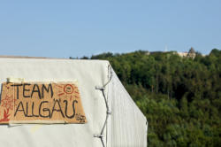... unser Team-Allgäu Basecamp unterhalb der Burg